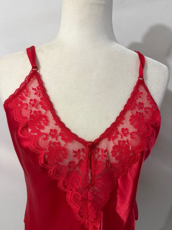 VINTAGE Maidenform Chantilly Red Satin & Lace Camisole Sz 36 - Picture 2 of 6